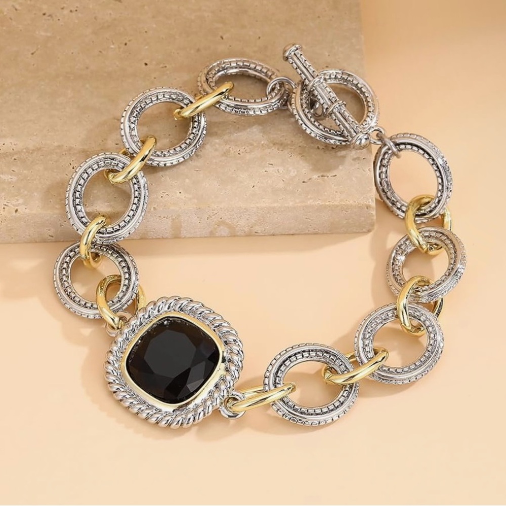 DY Vibes Elegant Two-Tone Bracelet with Black Stone